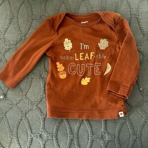 Unbe-LEAF-ably cute shirt 🍂